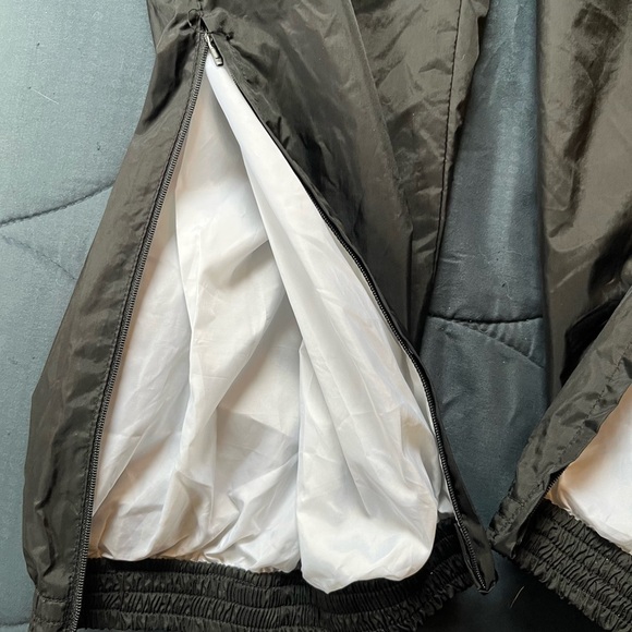 Nike Vintage 90s Track Pants Black Parachute Joggers Men’s L Y2K Retro - Picture 10 of 14